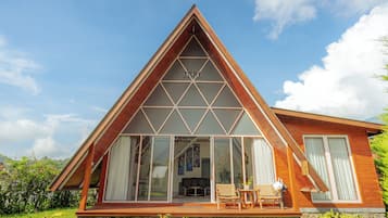 Family Suite, Balcony, Garden View | Exterior