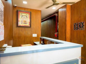 Lobby - Hotel Nutan Ashray (Vrindavan)