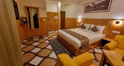 Carom Inn