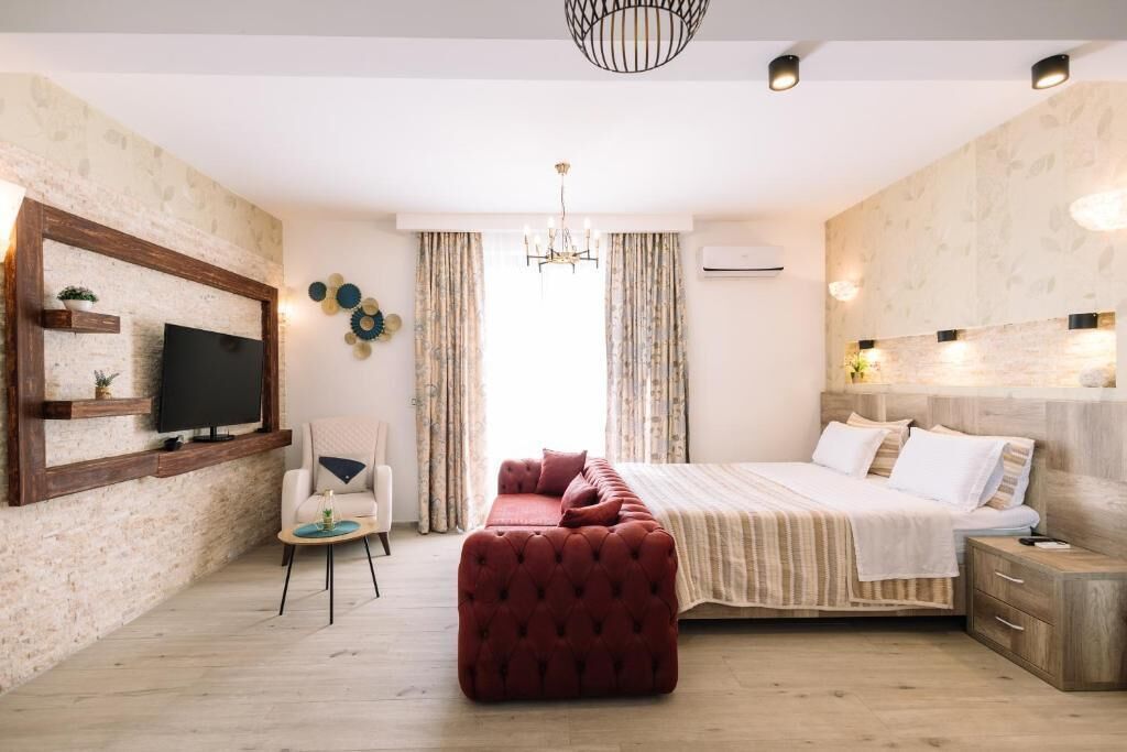 Superior Double Room, Balcony, Courtyard View