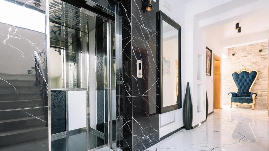 Hotel Platinum Lux