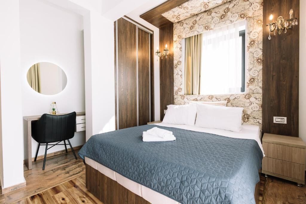 Superior Apartment, 2 Bedrooms, Balcony, Courtyard View