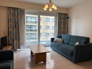 Apartment | Living room - Modern Stay With Balcony & Seaview (Middelkerke)