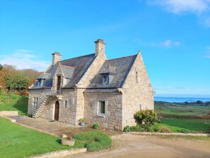 House | Exterior - Seaview Stone House in Brittany (Saint-Pol-de-Leon)