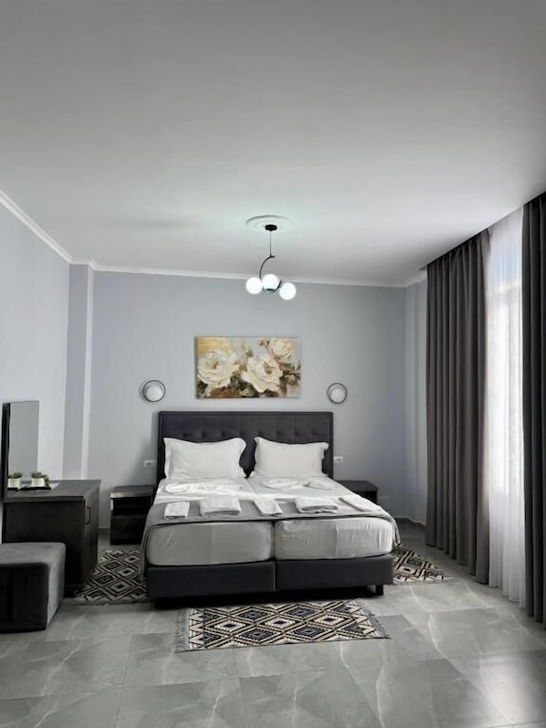 Soundproofing, free WiFi - Hotel DEAL (Krujë)