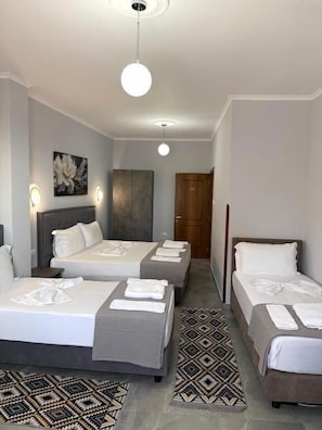 Room - Hotel DEAL (Krujë)