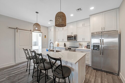 3 BD Family Home | Extd Stays | Pets Ok