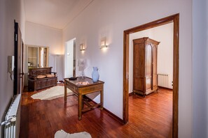 House | Interior - Apartment in Terrasini With Sea Views (Terrasini)
