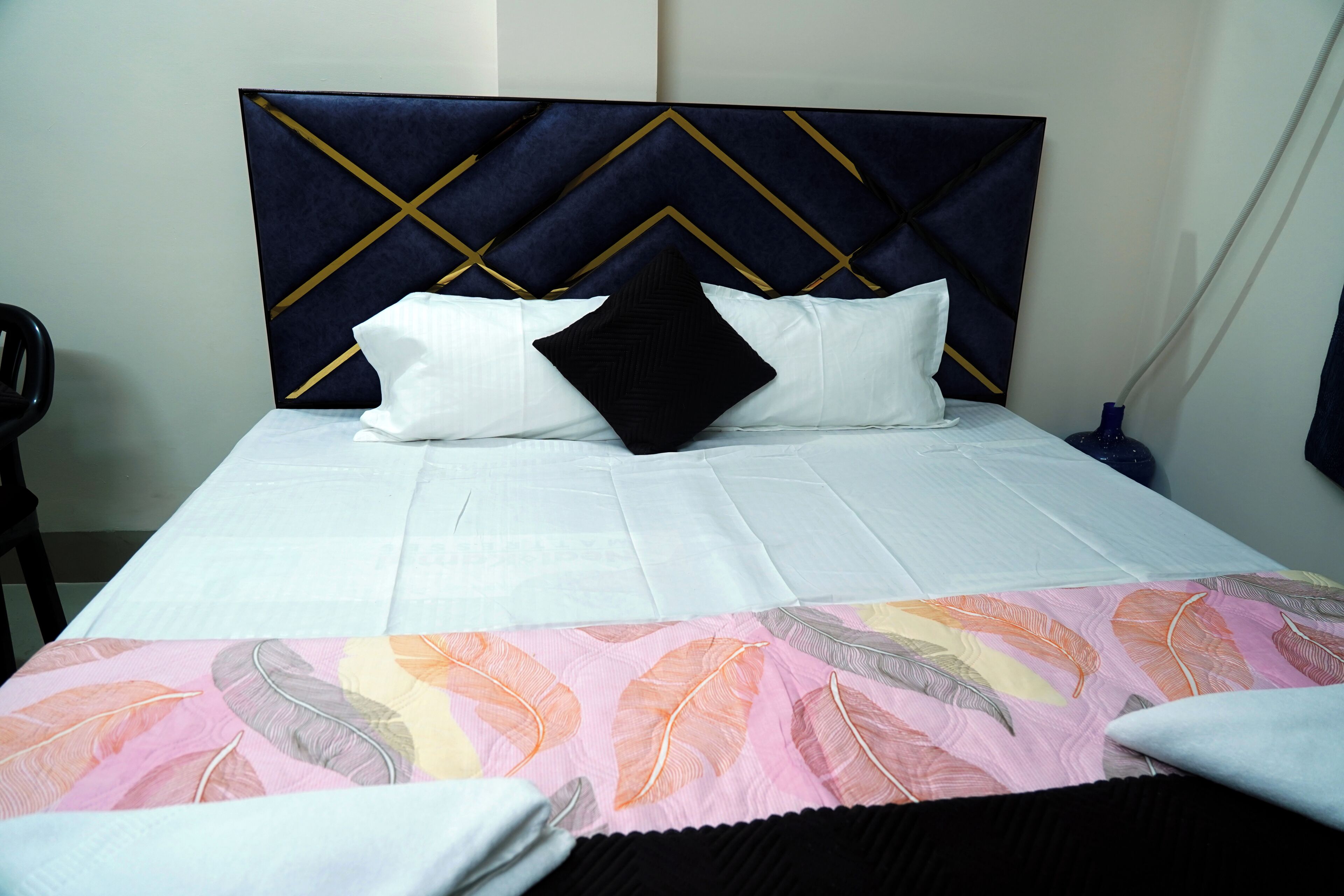 Double or Twin Room | Desk, laptop workspace, free WiFi