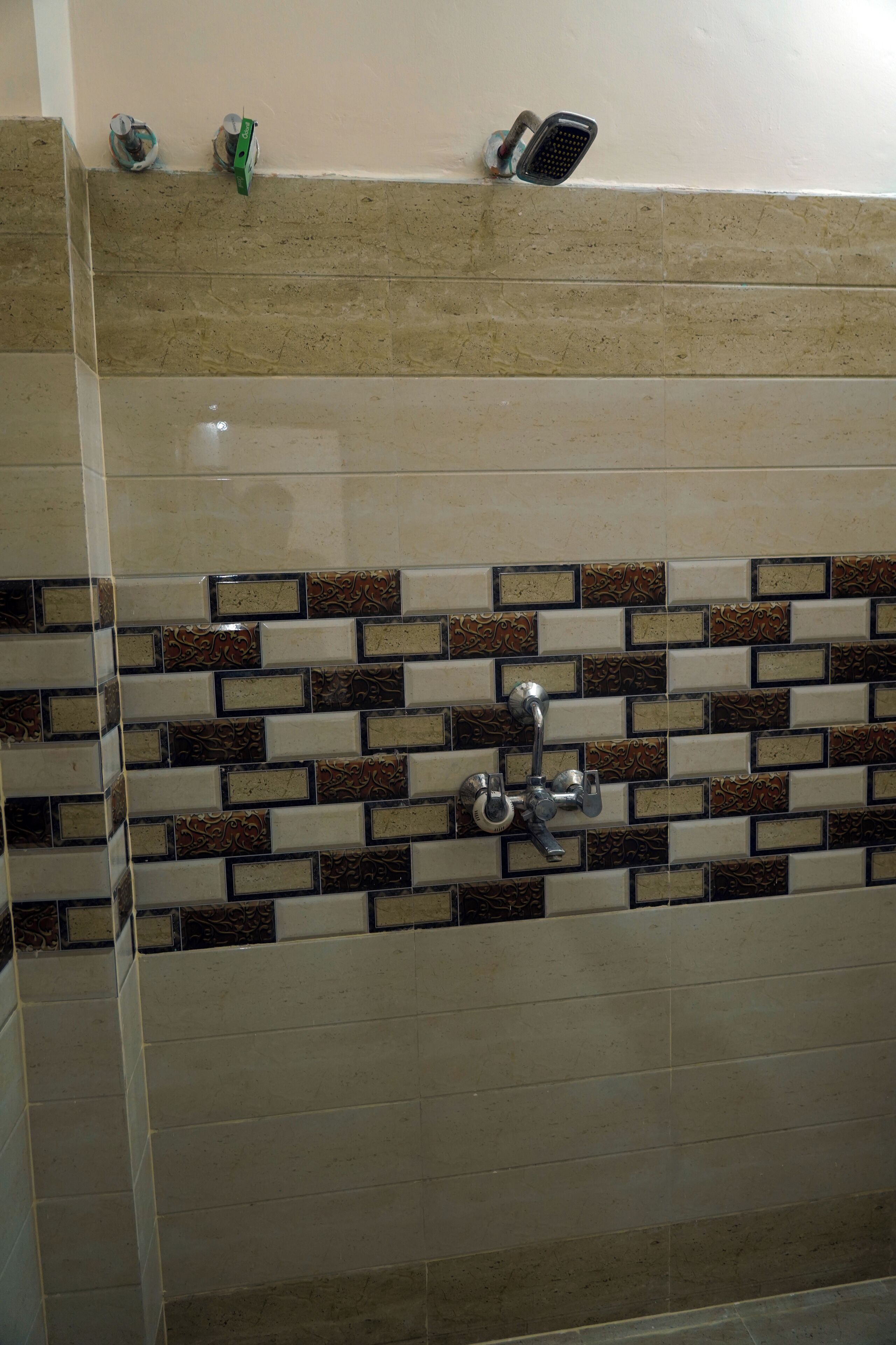 Family Quadruple Room | Bathroom | Shower, towels, soap, shampoo