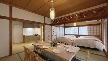 Japanese-style Apartment | Dining