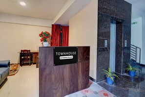 House | Reception - Deluxevenkat Inn (Bengaluru)