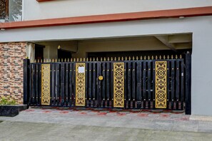 House | Reception - Deluxevenkat Inn (Bengaluru)