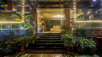 House | Reception