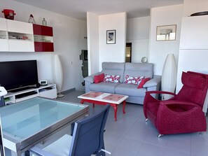 Living area - Bright apartment near the beach - 4 guests (Roses)