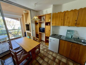 Microwave, stovetop, coffee/tea maker - Bright apartment 100m from the beach - 4 guests (Argelès-sur-Mer)