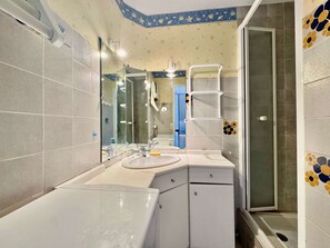 Bathroom - Studio cabin sea view, parking - 5 guests (Cap d'Agde)