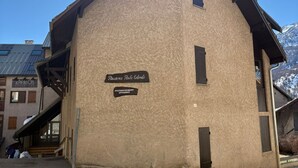 Unclassified image, 4 of 12, button - Central studio with terrace - 4 guests (Le Monêtier-les-Bains)