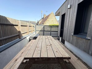 Outdoor dining - Renovated house near beach - 4 guests (Perros-Guirec)