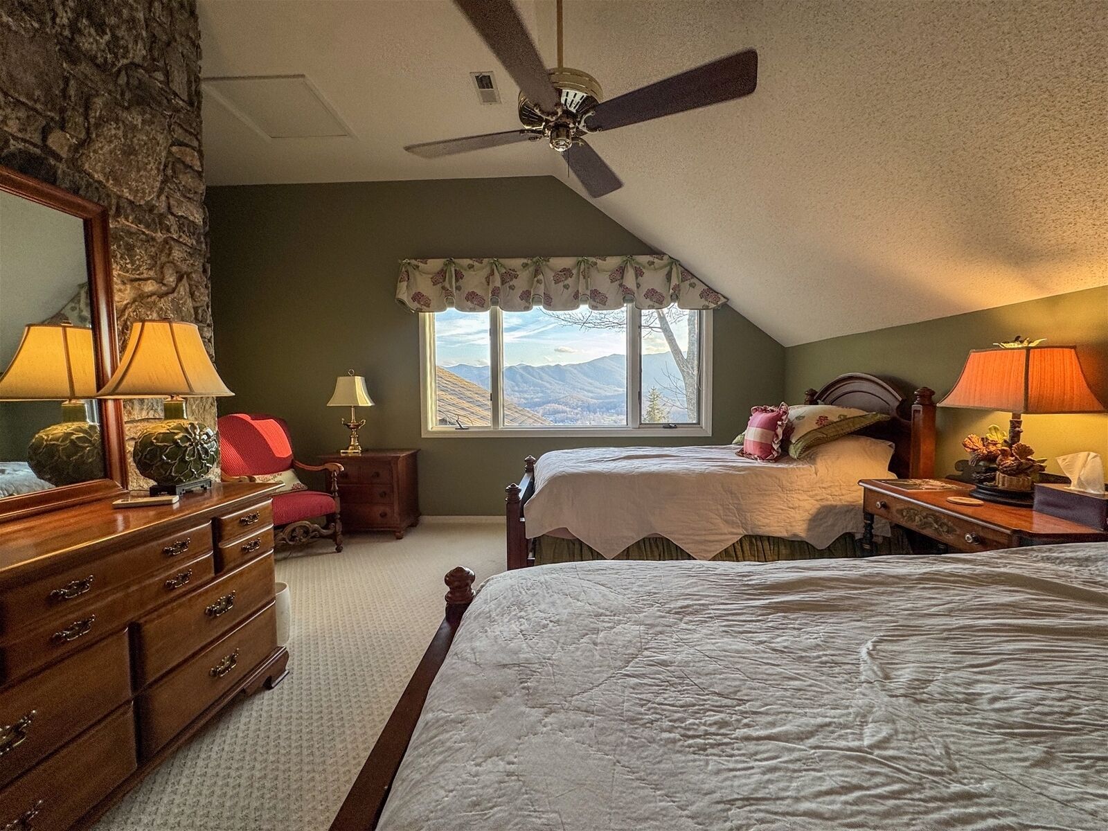 5 bedrooms
