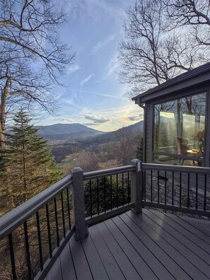 Terrace/patio - Laurel Ridge Overlook (Waynesville)