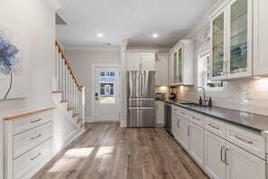 Private kitchen - Driftwood at Seagate - We love Doggies (Wilmington)