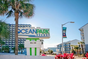 Property grounds - Ocean Park 1018 Oceanfront 2 Beds (Myrtle Beach)