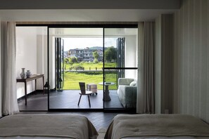 Vil·la júnior, vistes parcials al llac | Vista des de l'habitació