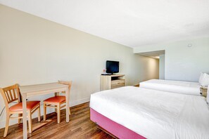 Room - Ocean Park 506 Oceanfront 2 Beds with Kitchen (Myrtle Beach)