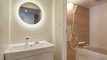 Apartment im japanischen Stil | Badezimmer