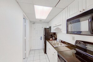 Fridge, microwave, oven, stovetop - Oceanfront 9th Floor Room | 2 Queen Beds | Kitchen | Dog Friendly (Myrtle Beach)