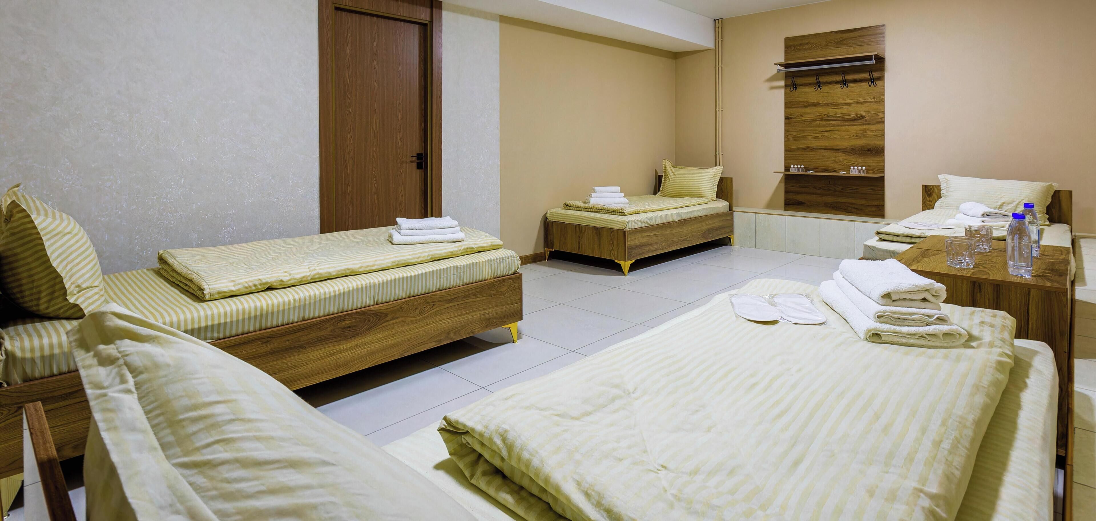 Basic Quadruple Room | Iron/ironing board, free WiFi, bed sheets
