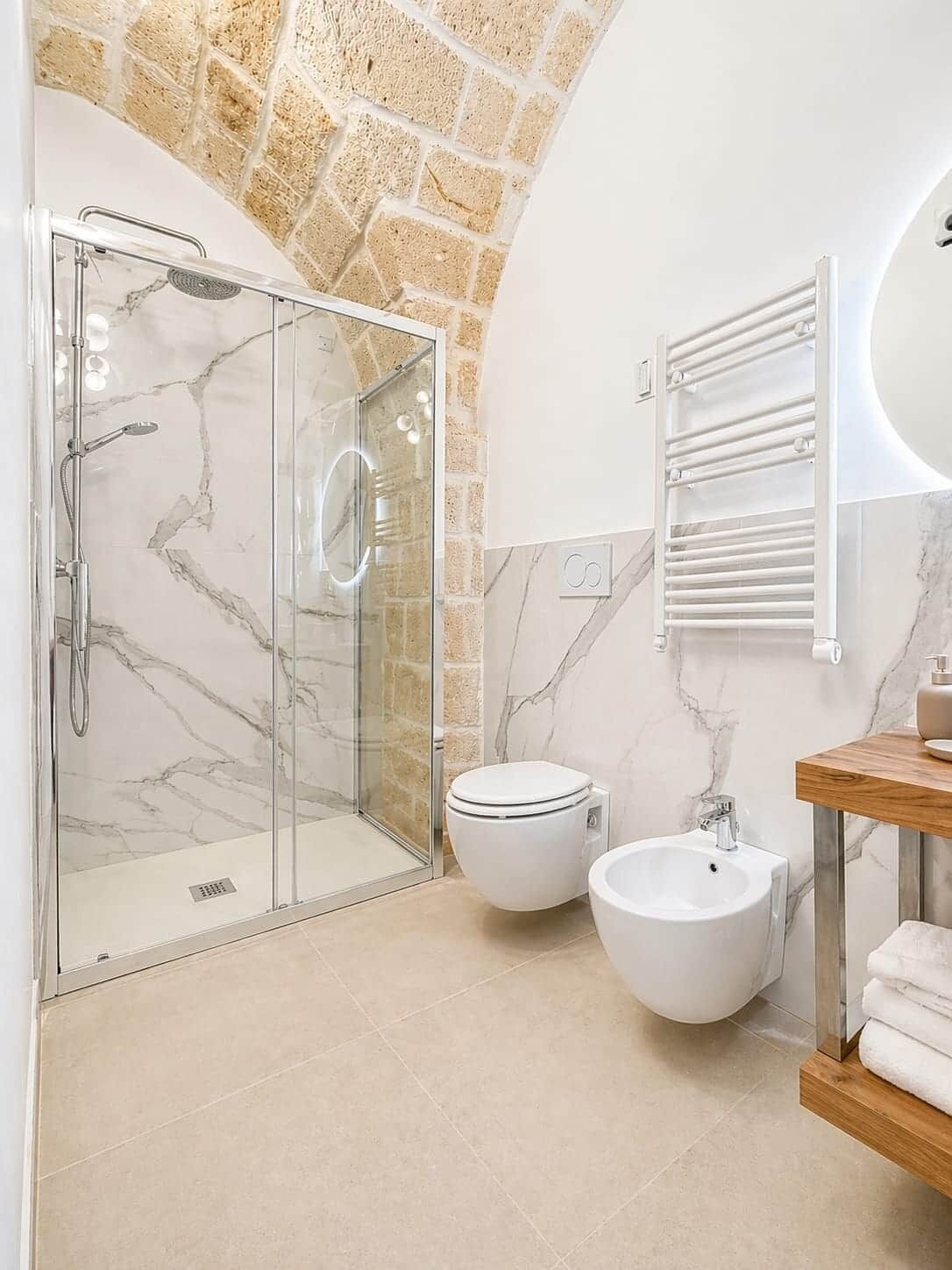 Douche, bidet