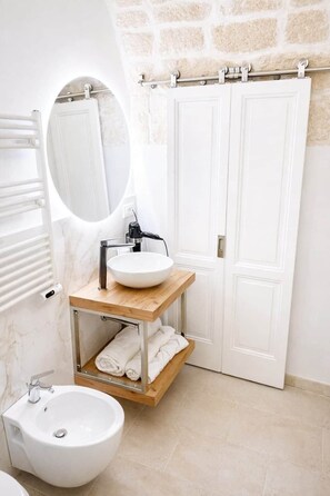 Douche, bidet