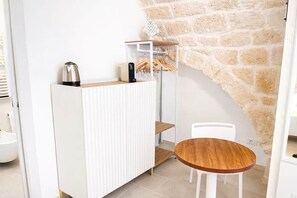 Interior - Natia Monopoli Guesthouse: Room 1st floor (Monopoli)
