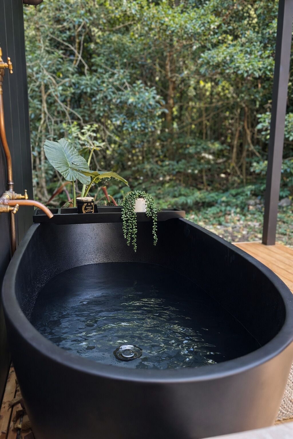 屋外スパ浴槽