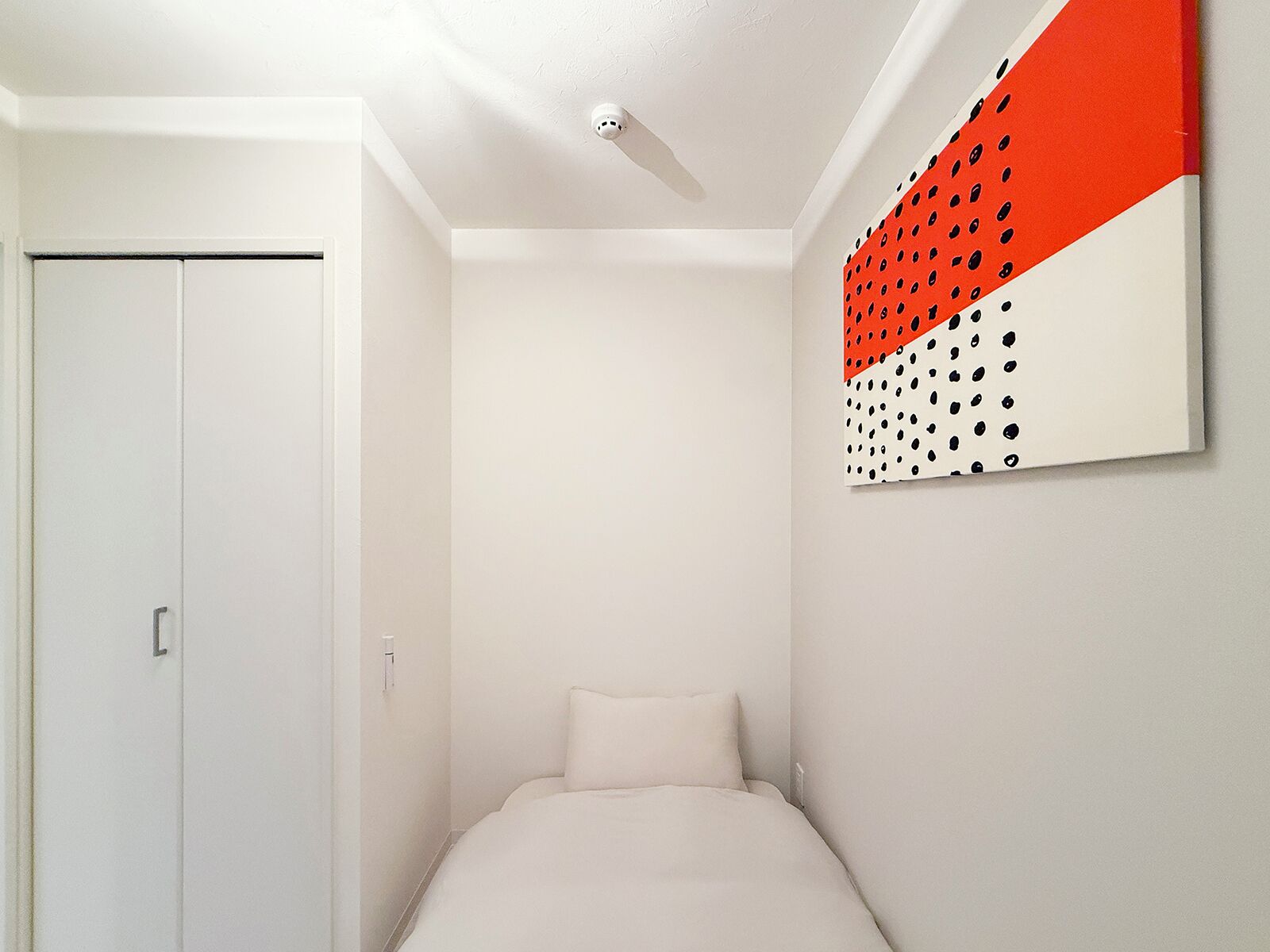 Appartement économique, balcon | Fer et planche à repasser, accès au Wi-Fi (inclus)