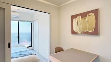 Business Apartment, Balcony