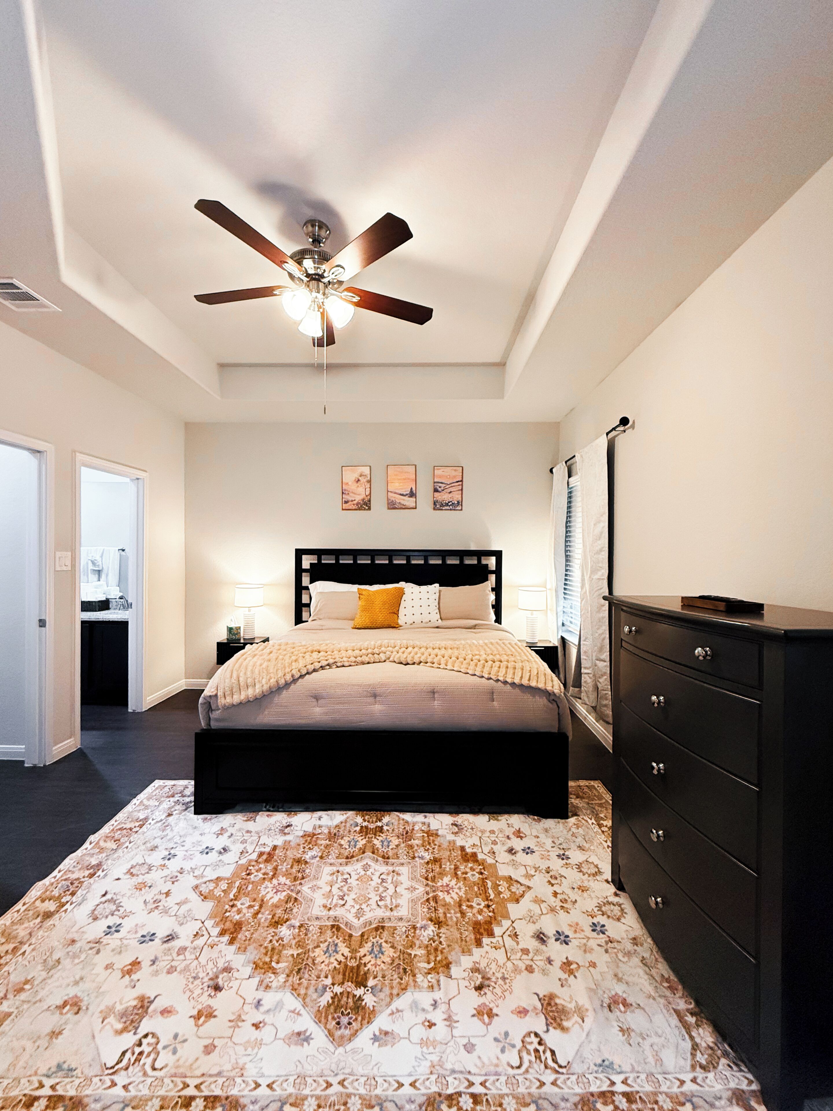 3 bedrooms, iron/ironing board, travel crib, WiFi (free)