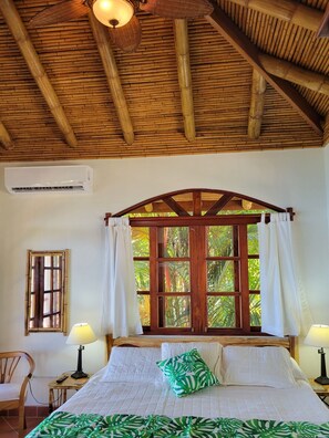 1 bedroom, free WiFi, bed sheets - Mountainside Studio with Gorgeous Ocean Views (Dominical)