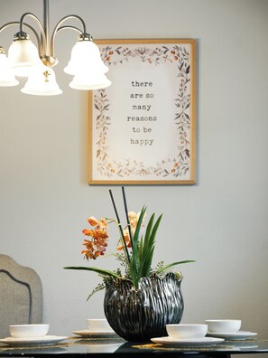 Interior - 2 Homes Sleeps 14 Near SeaWorld Family and Group Getaway. (San Antonio)