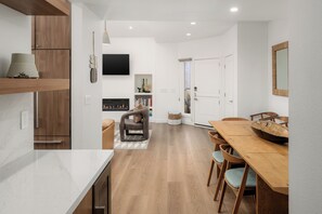 Dining - La Jolla Shores Beach Home w/ AC (La Jolla)