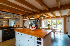 Dining - Some homes are made for holidays,  Surfers Roost is made for time well spent together. (Croyde)