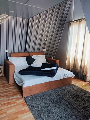 Luxury Cottage, Mountain View - Nirvana -An Offbeat experience Kanatal (Kanatal)