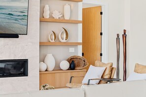 Smart-tv och eldstad