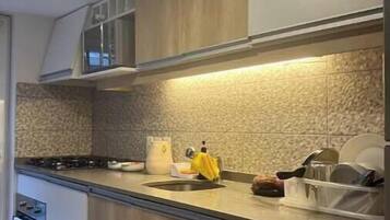 Fridge, microwave, oven, stovetop