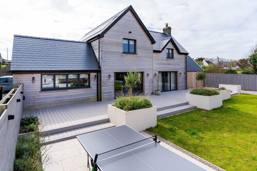 Spacious Countryside Home Yoga Studio