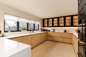Hus | 4 soverom og internett