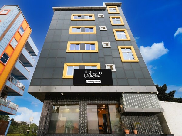 Deluxe Super Collection O Kollur Prime - Hyderabad
