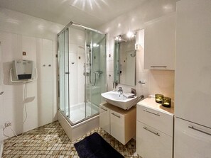 Bathroom - Wohnung mit Balkon in Winterberg (Winterberg)